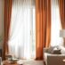 Jak precyzyjnie dobrać długość karnisza, by zasłony swobodnie się układały i ozdobiły wnętrze
